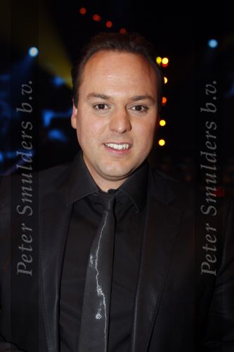 Baarn 7 februari 2010
Frans Bauer met zijn meidengroep Loekz tijdens het Nationale songfestival.
Peter smulders bv