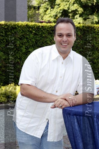 Hilversum 30 juni 2009
Feestje bij de Tros ivm record aantal leden van ruim 450.000. Frans Bauer
Peter Smuldrs bv