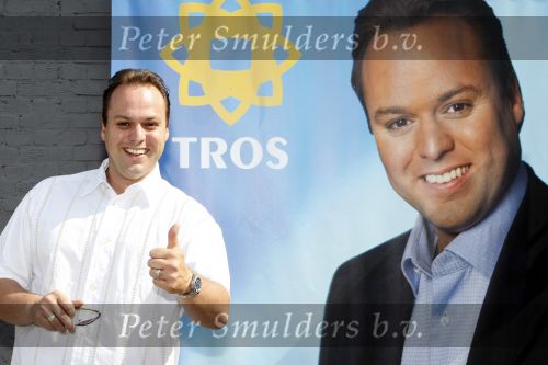 Hilversum 30 juni 2009
Feestje bij de Tros ivm record aantal leden van ruim 450.000. Frans Bauer
Peter Smuldrs bv