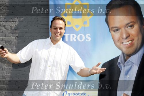 Hilversum 30 juni 2009
Feestje bij de Tros ivm record aantal leden van ruim 450.000. Frans Bauer
Peter Smuldrs bv