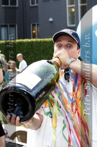 Hilversum 30 juni 2009
Feestje bij de Tros ivm record aantal leden van ruim 450.000. Frans Bauer
Peter Smuldrs bv