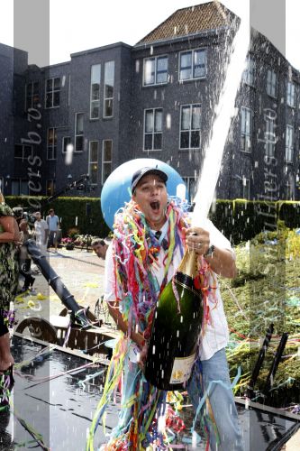 Hilversum 30 juni 2009
Feestje bij de Tros ivm record aantal leden van ruim 450.000. Frans Bauer
Peter Smuldrs bv