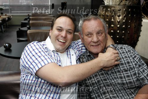 Amsterdam 12 juni 2009
Papa van het jaar verkiezing met Frans Bauer en Koertjan de Bruin met zijn vriendin Charlotte en dochter. Frans met zijn vader
Peter Smulders bv