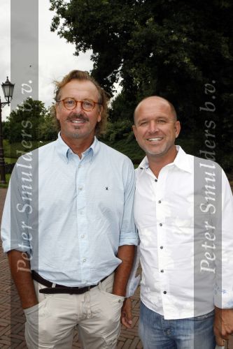 Kaatsheuvel 2 augustus 2009
Premiere show in de efteling. Fred Buter met vriend
Peter Smulders bv