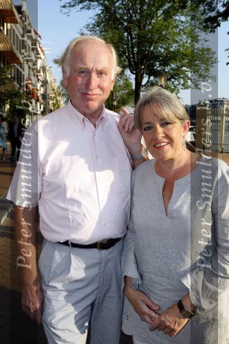 Amsterdam 6 augustus 2009
Premiere circus Stiletto in Carre. Fred oster met vrouw
Peter Smulders bv