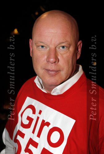 Hilversum 21 januari 2010
Rtl SBS en de NOS hebben samen een tv programma en aktie in elkaar gedraaid om zoveel mogelijk geld op te halen voor giro 55 ten bate van Haiti. Frits Wester
Peter Smulders bv