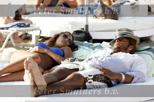 Ibiza 9 juli 2009
Gary Dourdan van CSI miami  met vriendin op het strand bij Blue Marlin.
Peter Smulders bv