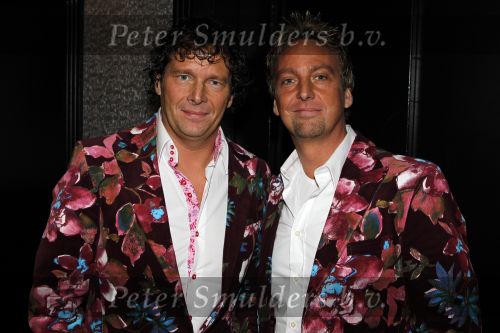 Uitgeest 18 januari 2010
Nieuwjaars feest van Henk Geels in Bobs Party saloon. Gebroeders Ko
Peter Smulders bv
