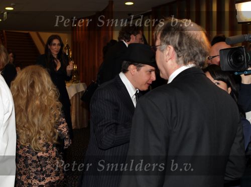 Amsterdam, 28 Februari 2010
Modeshow Paul Schulten in het Okura Hotel.
Na de show een incident tussen journalist Ger Lammens en Patricia Paay.
Paay plette een warme bitterbal op het hoofd van Lammens
Foto Peter Smulders BV