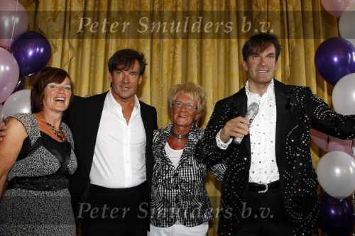 Amsterdam 30 juni 2009
Presentatie wassen beeld Madame tussaud van Gerard Joling bij het amstel hotel. Gerard met moeder en zus
Peter Smulders bv