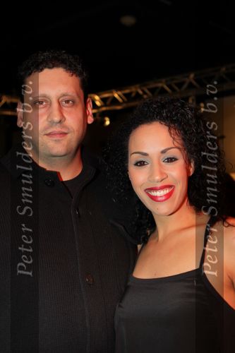 Hilversum, 3 Maart 2010 Uitreiking Gouden Harpen in Studio 22
Glennis Grace met partner Moos
Foto Peter Smulders BV
