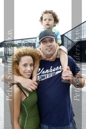 Rotterdam 28 juni 2009
Laatste optrden K3 in ahoy. Glennis Grace met vriend Moos en zoon Anthony
Peter Smulders bv