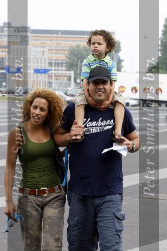 Rotterdam 28 juni 2009
Laatste optrden K3 in ahoy. Glennis Grace met vriend Moos en zoon Anthony
Peter Smulders bv
