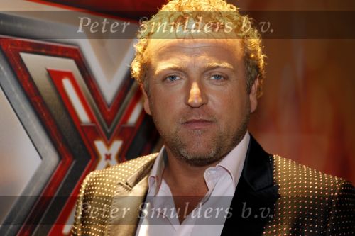 Amsterdam 2 februari 2010
Perspresentatie X factor in hotel arena . Aanwezig waren Wendy v Dijk zwanger Martijn Krabbe Gorodon Eric v Tijn Angela Groothuizen en Stacey Rookhuizen.
Peter Smulders bv