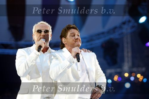 Amsterdam 13 juni 2009
De Toppers in concert in de arena met Rene Froger Gordon en Jeroen v d Boom.
Peter Smulders bv