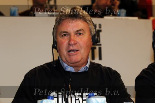 Hilversum 21 januari 2010
Rtl SBS en de NOS hebben samen een tv programma en aktie in elkaar gedraaid om zoveel mogelijk geld op te halen voor giro 55 ten bate van Haiti. Guus Hiddink en Ronald Koeman
Peter Smulders bv