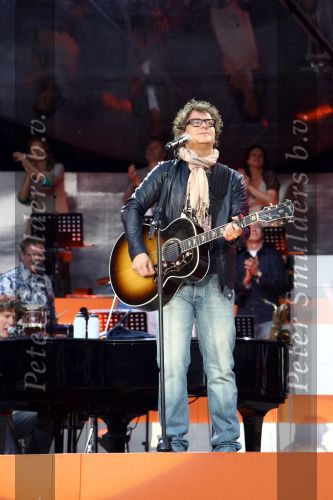 Eindhoven, 14 Juni 2009 3e Concert van Guus Meeuwis in het PSV stadion
Uitgenodigd door Autolichtstad BV
Als gast artiest Marco Borsato en de groep Jewelste
Foto Peter Smulders BV
