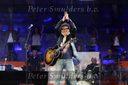 Eindhoven, 14 Juni 2009 3e Concert van Guus Meeuwis in het PSV stadion
Uitgenodigd door Autolichtstad BV
Als gast artiest Marco Borsato en de groep Jewelste
Foto Peter Smulders BV
