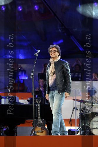 Eindhoven, 14 Juni 2009 3e Concert van Guus Meeuwis in het PSV stadion
Uitgenodigd door Autolichtstad BV
Als gast artiest Marco Borsato en de groep Jewelste
Foto Peter Smulders BV