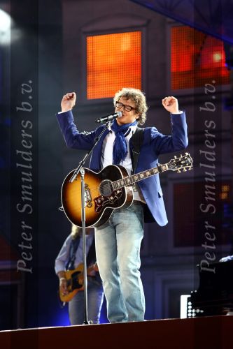 Eindhoven, 14 Juni 2009 3e Concert van Guus Meeuwis in het PSV stadion
Uitgenodigd door Autolichtstad BV
Als gast artiest Marco Borsato en de groep Jewelste
Foto Peter Smulders BV