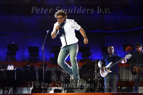 Eindhoven, 14 Juni 2009 3e Concert van Guus Meeuwis in het PSV stadion
Uitgenodigd door Autolichtstad BV
Als gast artiest Marco Borsato en de groep Jewelste
Foto Peter Smulders BV