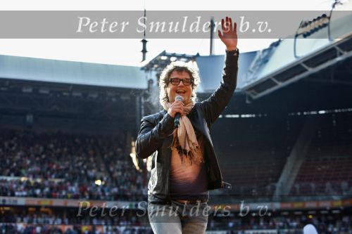 Eindhoven, 14 Juni 2009 3e Concert van Guus Meeuwis in het PSV stadion
Uitgenodigd door Autolichtstad BV
Als gast artiest Marco Borsato en de groep Jewelste
Foto Peter Smulders BV