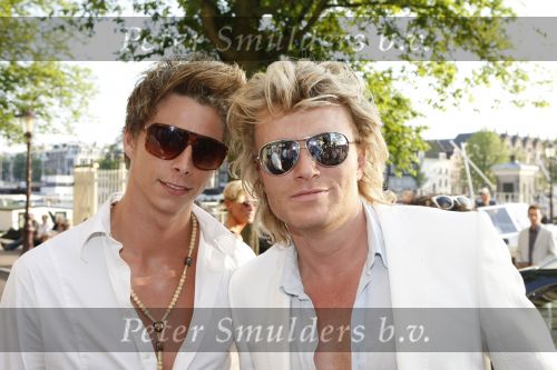 Amsterdam 6 augustus 2009
Premiere circus Stiletto in Carre. Hans Klok met zijn vriend
Peter Smulders bv