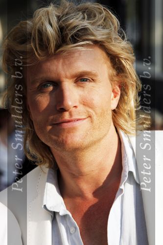 Amsterdam 6 augustus 2009
Premiere circus Stiletto in Carre. Hans Klok met zijn vriend
Peter Smulders bv