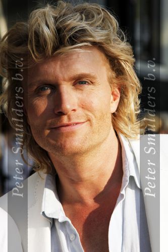 Amsterdam 6 augustus 2009
Premiere circus Stiletto in Carre. Hans Klok met zijn vriend
Peter Smulders bv