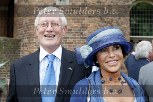 Breukelen 17 juni 2009
Haringparty op Neijenrode. hans Wiegel met vriendin
Peter Smulders bv
