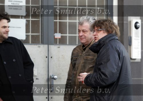 Amsterdam 12 januari 2010
Henk Westbroek drinkt kopje koffie en rookt sigaret op straat.
Peter Smulders bv