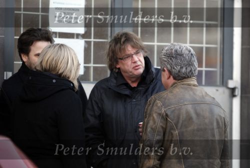 Amsterdam 12 januari 2010
Henk Westbroek drinkt kopje koffie en rookt sigaret op straat.
Peter Smulders bv