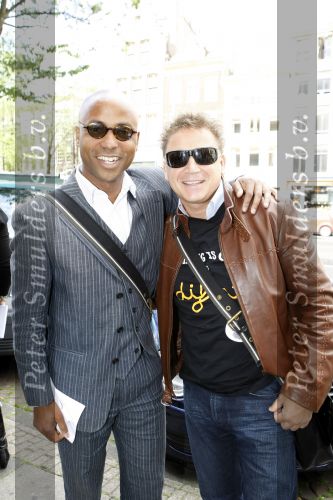 Amsterdam 18 juni 2009
Dads moment georganiseerd door the class company.
De heren gingen op scooters door de stad. Humberto tan met  Armando Borsato
Peter Smulders bv