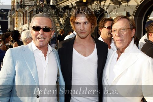 Amsterdam 6 augustus 2009
Premiere circus Stiletto in Carre. Huub Stapel en Frans Molenaar
Peter Smulders bv