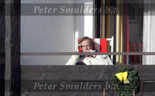 Oberlech 22 februari 2010
Ivo Niehe geniet van het zonnetje op het terras van zijn hotel.
Peter Smulders bv