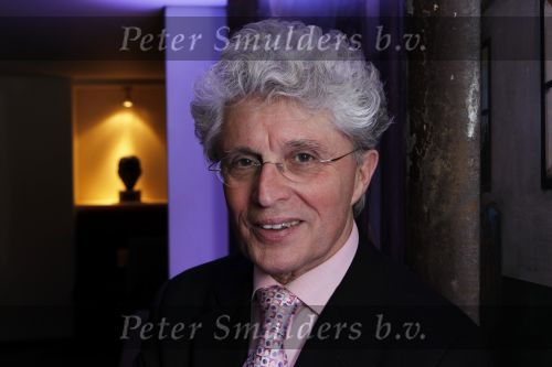 Amsterdam 19 januari 2010
Perspresentatie omdat ik zoveel van je hou met Carry Tefsen Henk Poort Hanny Vree Bob Fosko Danny Nooy Robbert Besselaar. Jacques d Ancona presenteert het geheel in carre.
Peter Smulders bv