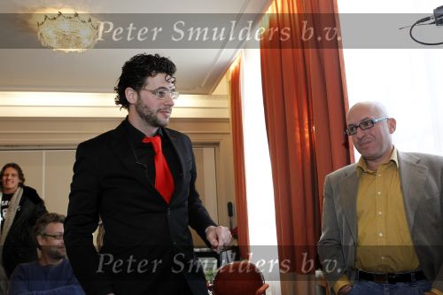 Den Haag 14 januari 2010
Edwin de Roy van Zuydewijn en zijn advocaat Mark Meijjer geven persconferentie ivm onderzoek van de nationale ombudsman. Jakhals Erik
Peter Smulders bv