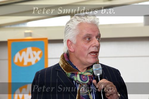 Oud Loosdrecht, 11 Maart 2010
Receptie t.g.v. 50 jaar artiest zijn van Anneke Gronloh
Jan Slagter van Omroep Max
Foto Peter Smulders BV