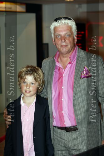 Amsterdam 13 juni 2009
De Toppers in concert in de arena met Rene Froger Gordon en Jeroen v d Boom. Jan Slagter met zoon
Peter Smulders bv