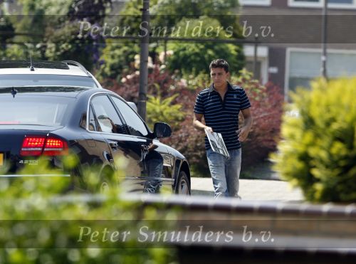 Volendam 2 juli 2009
Jan Smit met audi a8 op stap in Volendam.
Peter Smulders bv