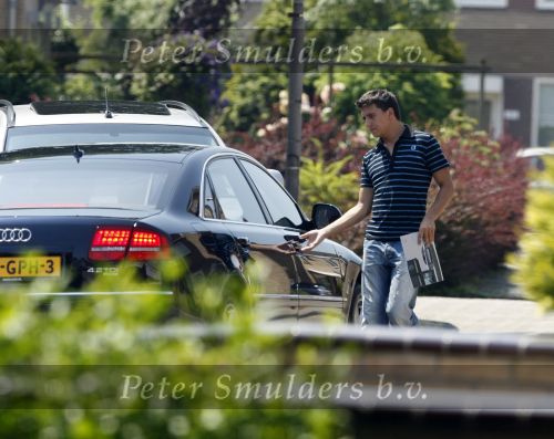 Volendam 2 juli 2009
Jan Smit met audi a8 op stap in Volendam.
Peter Smulders bv