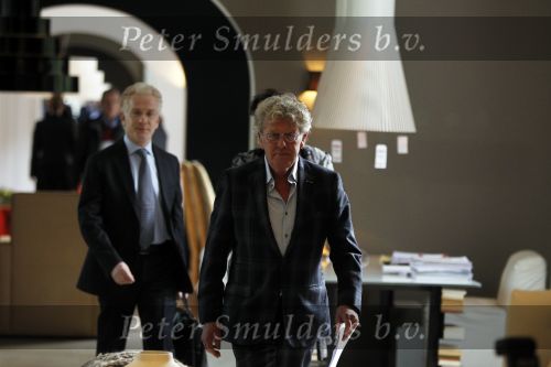 Naarden Vesting 11 maart 2010
Jan des Bouvrie geeft bij het arsenaal een persconferentie inzake zijn arrestatie door de politie.
Peter Smulders bv