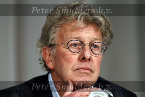 Naarden Vesting 11 maart 2010
Jan des Bouvrie geeft bij het arsenaal een persconferentie inzake zijn arrestatie door de politie.
Peter Smulders bv