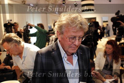 Naarden Vesting 11 maart 2010
Jan des Bouvrie geeft bij het arsenaal een persconferentie inzake zijn arrestatie door de politie.
Peter Smulders bv