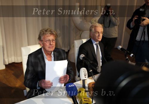 Naarden Vesting 11 maart 2010
Jan des Bouvrie geeft bij het arsenaal een persconferentie inzake zijn arrestatie door de politie.
Peter Smulders bv