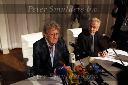 Naarden Vesting 11 maart 2010
Jan des Bouvrie geeft bij het arsenaal een persconferentie inzake zijn arrestatie door de politie.
Peter Smulders bv