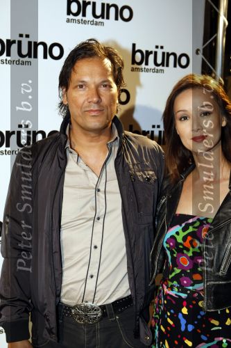 Amsterdam 20 juni 2009
Premiere Bruno in Tuschinski. Jennifer de Jong met man en Tatoo
Peter Smulders bv