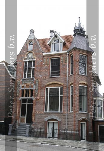 Amsterdam 13 februari 2010
Huis van Jeroen Kool aan het vondelpark dat hij kocht van Erik de Vlieger.
Peter Smulders bv