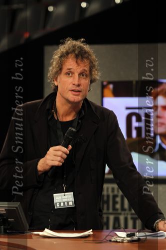 Hilversum 21 januari 2010
Rtl SBS en de NOS hebben samen een tv programma en aktie in elkaar gedraaid om zoveel mogelijk geld op te halen voor giro 55 ten bate van Haiti. Jeroen Pauw Linda de Mol en Beau v Erven Dorens
Peter Smulders bv
