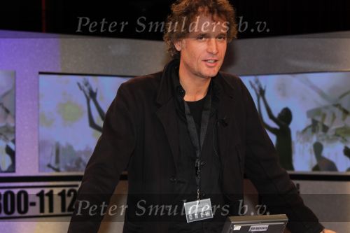 Hilversum 21 januari 2010
Rtl SBS en de NOS hebben samen een tv programma en aktie in elkaar gedraaid om zoveel mogelijk geld op te halen voor giro 55 ten bate van Haiti. Jeroen Pauw Linda de Mol en Beau v Erven Dorens
Peter Smulders bv